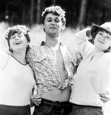 Миша решил показать уровень сибирячкам Миша решил показать уровень сибирячкам